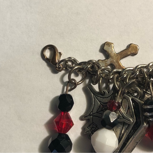 Gothic charm bracelet - Picture 7 of 16